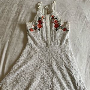 White Lace w/ Foral Embroidery Mini Dress